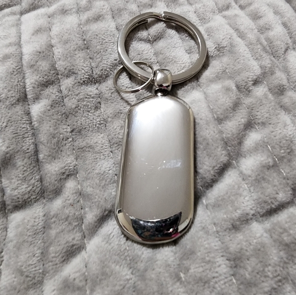 Maserati keychain - Picture 3 of 4